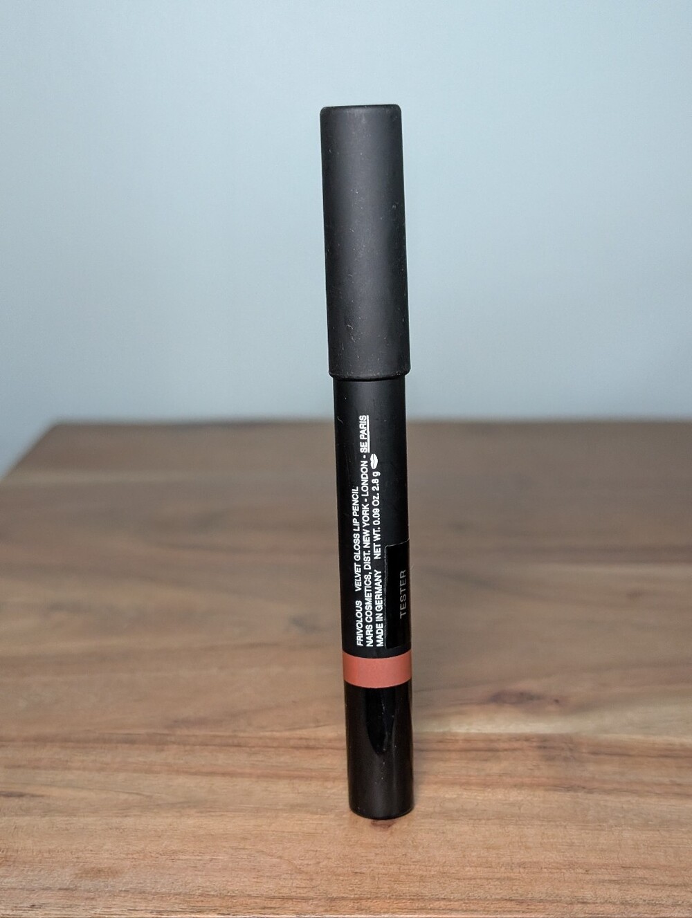 NARS Velvet Gloss Lip Pencil in Frivolous - Picture 3 of 3